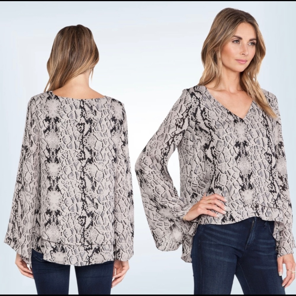 NWOT ✨ Parker Rita Snakeskin Blouse